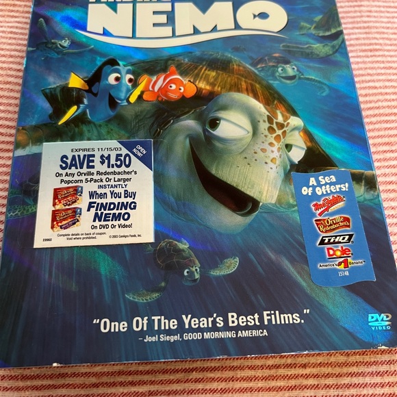 Finding Nemo 2 Disc Collector’s Edition DVD Wide Screen And Full Screen - Picture 4 of 11